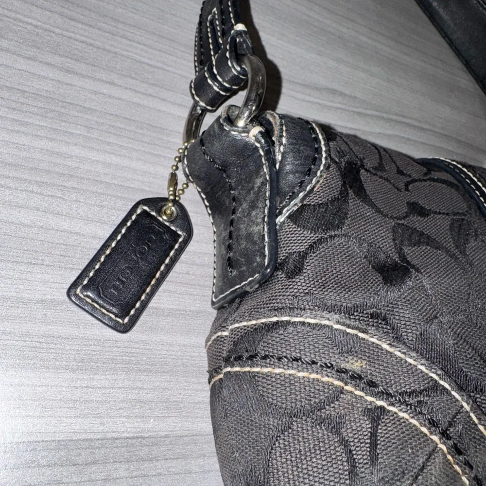 Coach 10296 Small Soho Black Signature C Canvas Shoulder Bag Y2K Vintage Authen - Picture 4 of 16